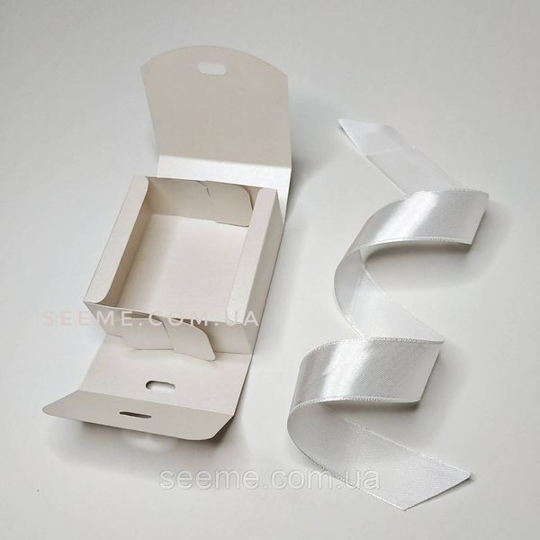 Коробка из перламутрового картона 80х80х35 мм, цвет молочный BOX140 фото